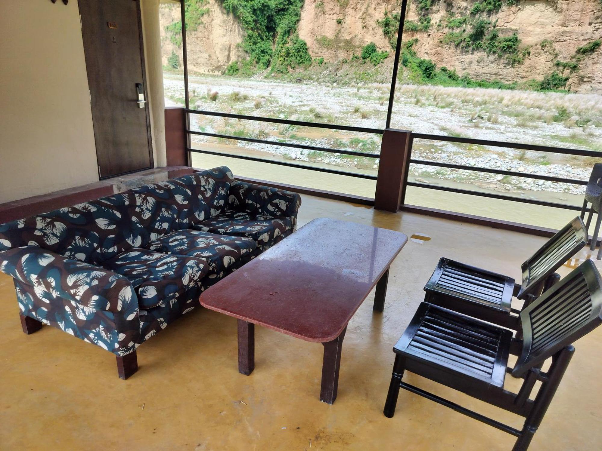 Bel-La Monde Hotel "Riverside" - Jim Corbett Garjia エクステリア 写真