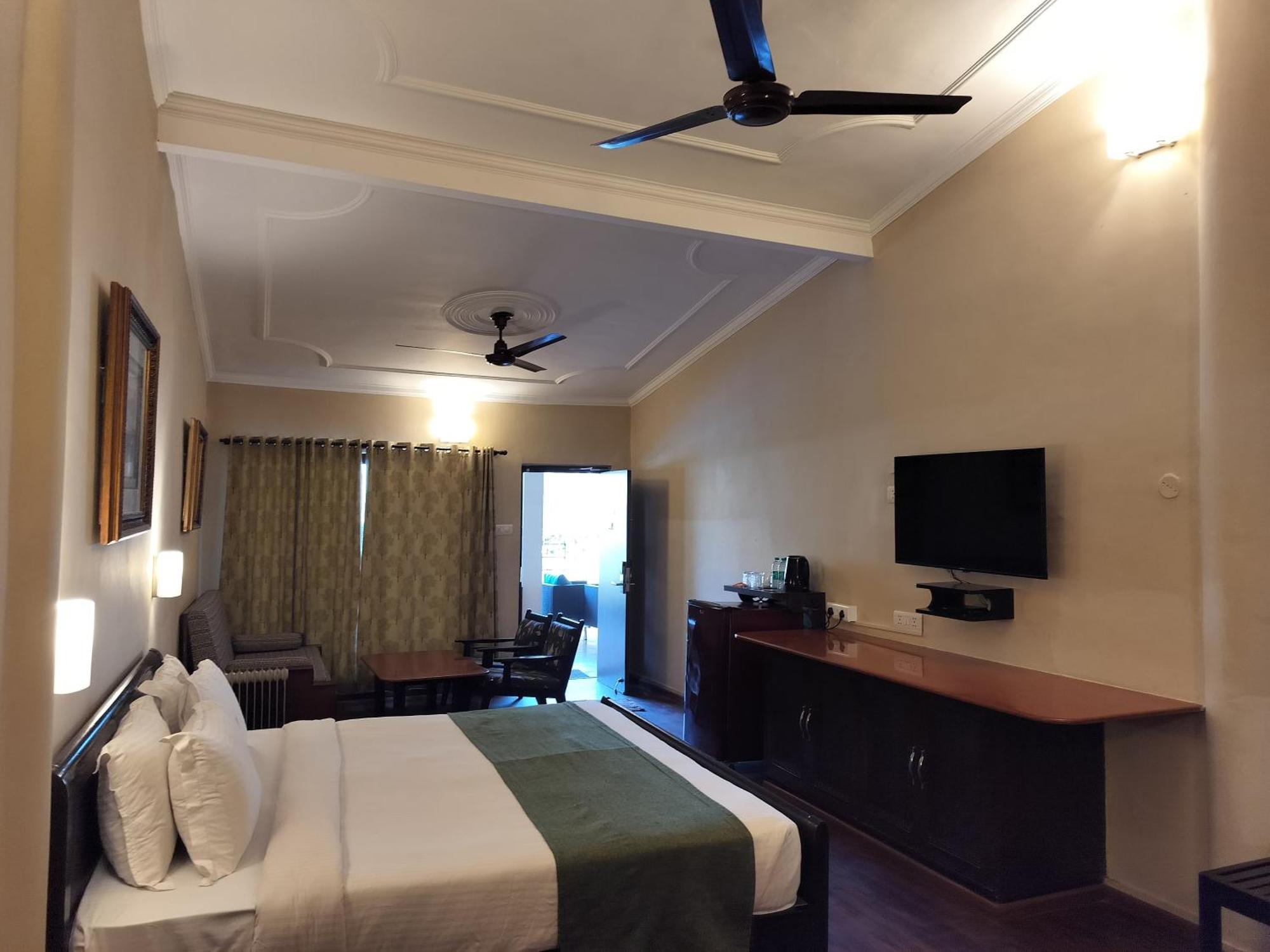 Bel-La Monde Hotel "Riverside" - Jim Corbett Garjia エクステリア 写真